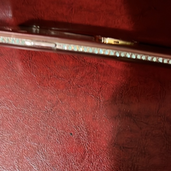 Cyclone XR IPhone case Pink Glitter with ring stand on cover - Picture 3 of 3